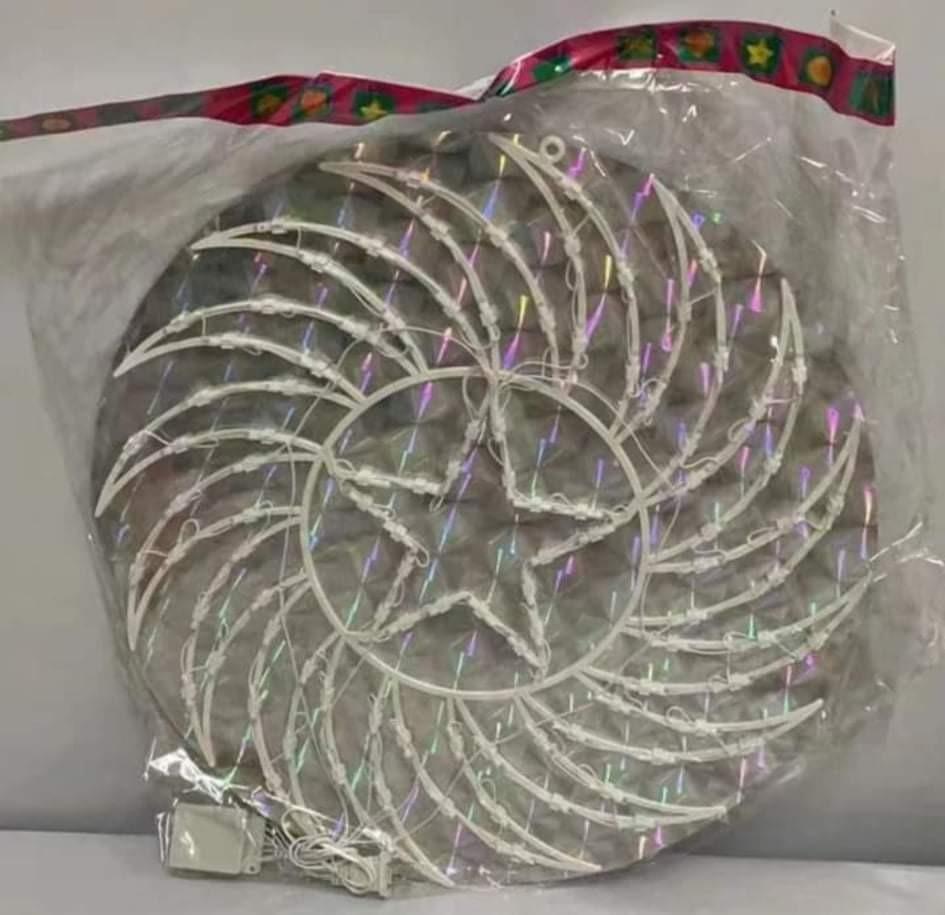 Christmas light/lantern/parol (Category: Lighting) located in Manila. Submitted by misunderstood00 (Listing ID 1186706395, Image 3). Description: Christmas Decor Changing Light 15 inches Hang to your door,window and other area. Feel the spirit of christmas this season..