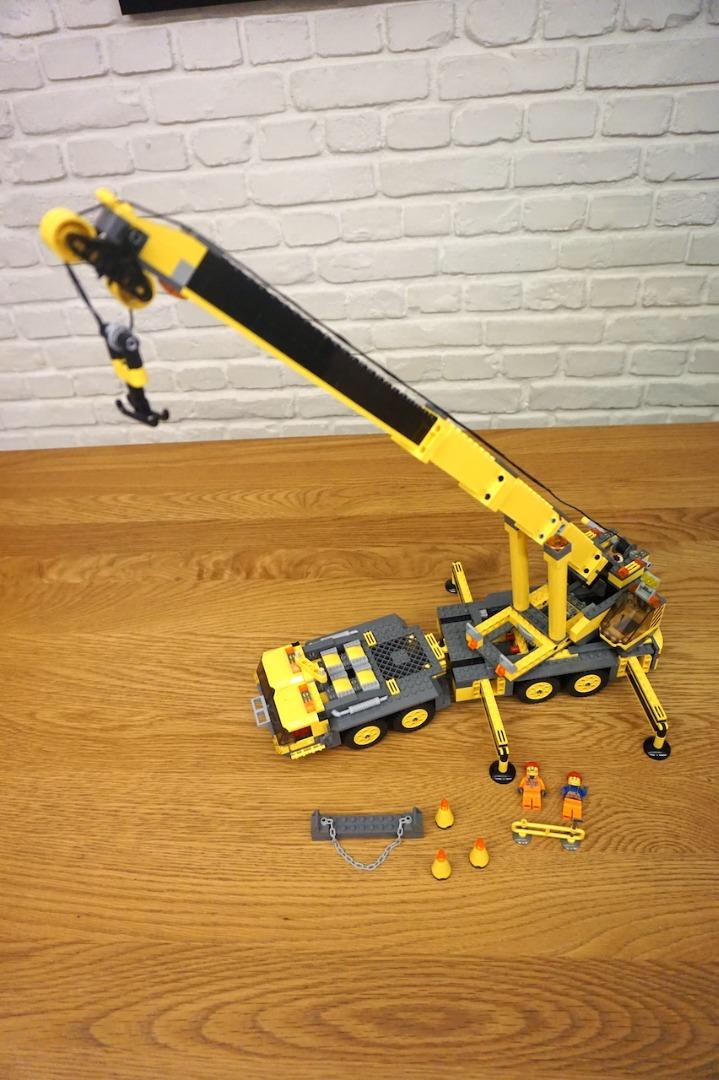 City LEGO construction set 7249 - XXL Mobile Crane, Hobbies & Toys