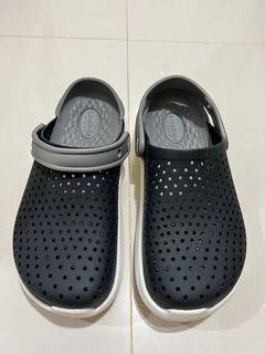 Crocs LiteRide Size 6 Black