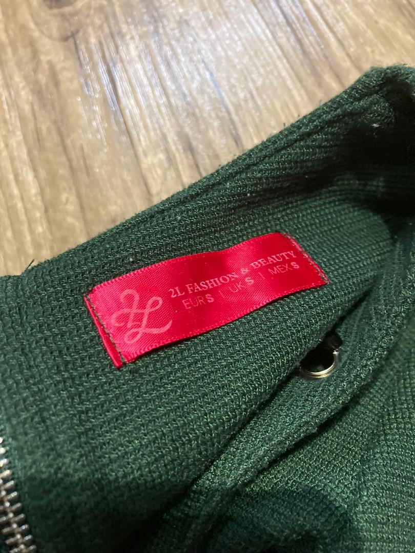 Dark green top, Women's Fashion, Tops, Blouses on Carousell