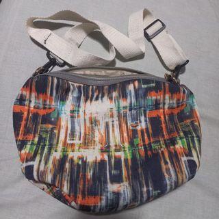 David jones sling bag