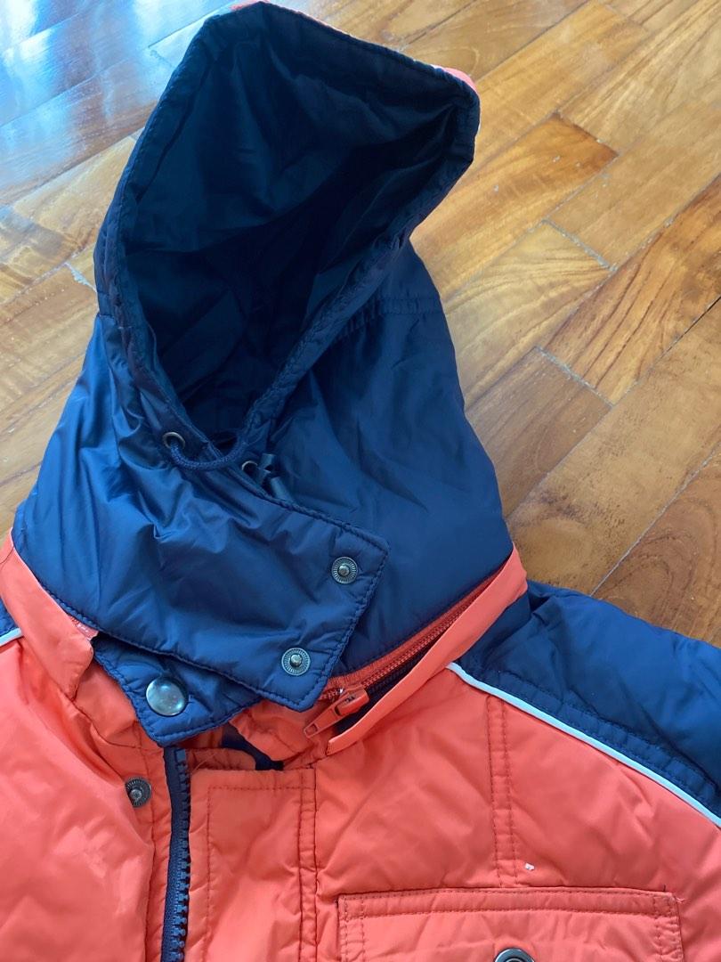 Down jacket (Category: Hiking & Camping) located in Singapore. Submitted by venus8986 (Listing ID 1186711444, Image 8). Description: Down 80%, good for winter in norway, used when my boy was 10. Measurements of jacket as shown. Has stains also as shown. No tears. Hood detachable Collect Orchard or Bishan mrt on weekdays, clementi on weekends. Other mrt locations can be discussed.