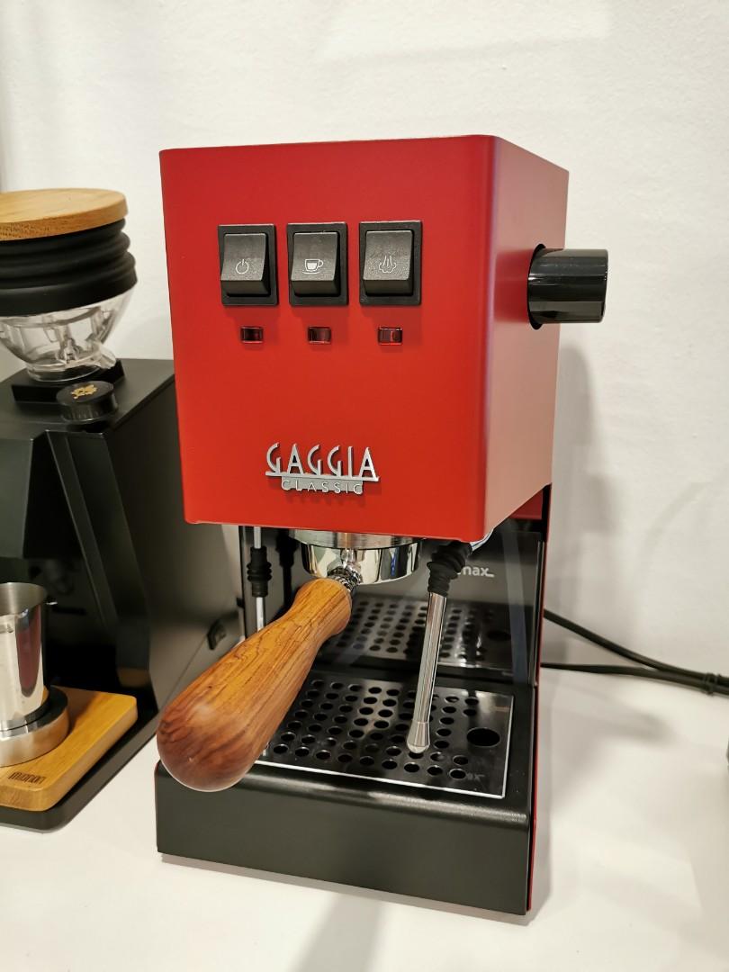 Gaggia Classic Pro with more accessories red espresso coffee 