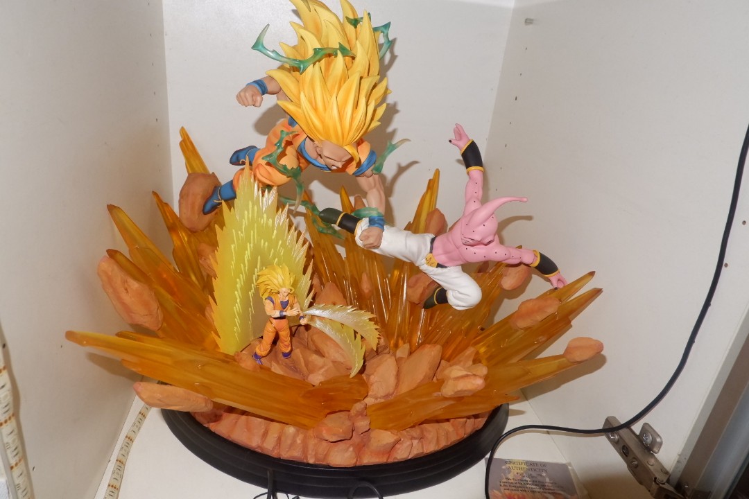 Goku vs buu, Hobbies & Toys, Toys & Games on Carousell