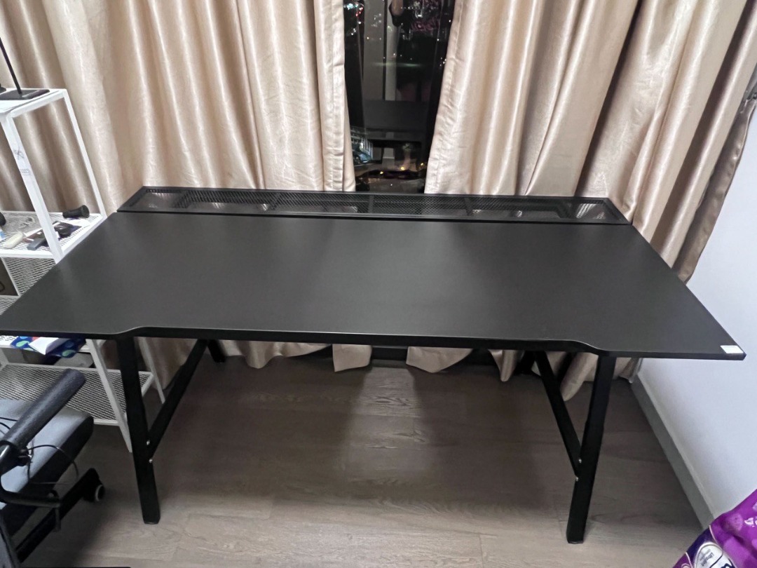 Utespelare gaming desk top