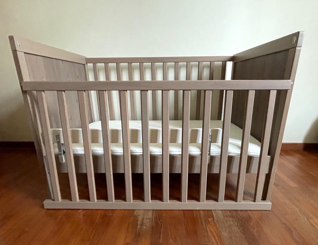 IKEA BABY COT + MATTRESS + RAIL GUARD + PROTECTOR + FITTET SHEET 70