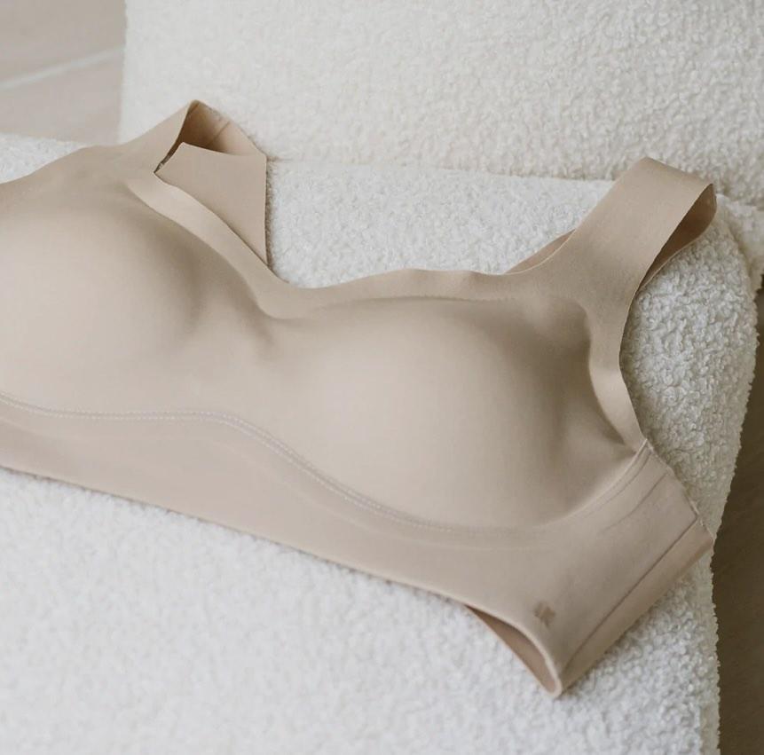 IMINXX AIR-EE SEAMLESS BRA IN ALMOND NUDE - THICK STRAPS (SIGNATURE EDITION),  Women's Fashion, New Undergarments & Loungewear on Carousell