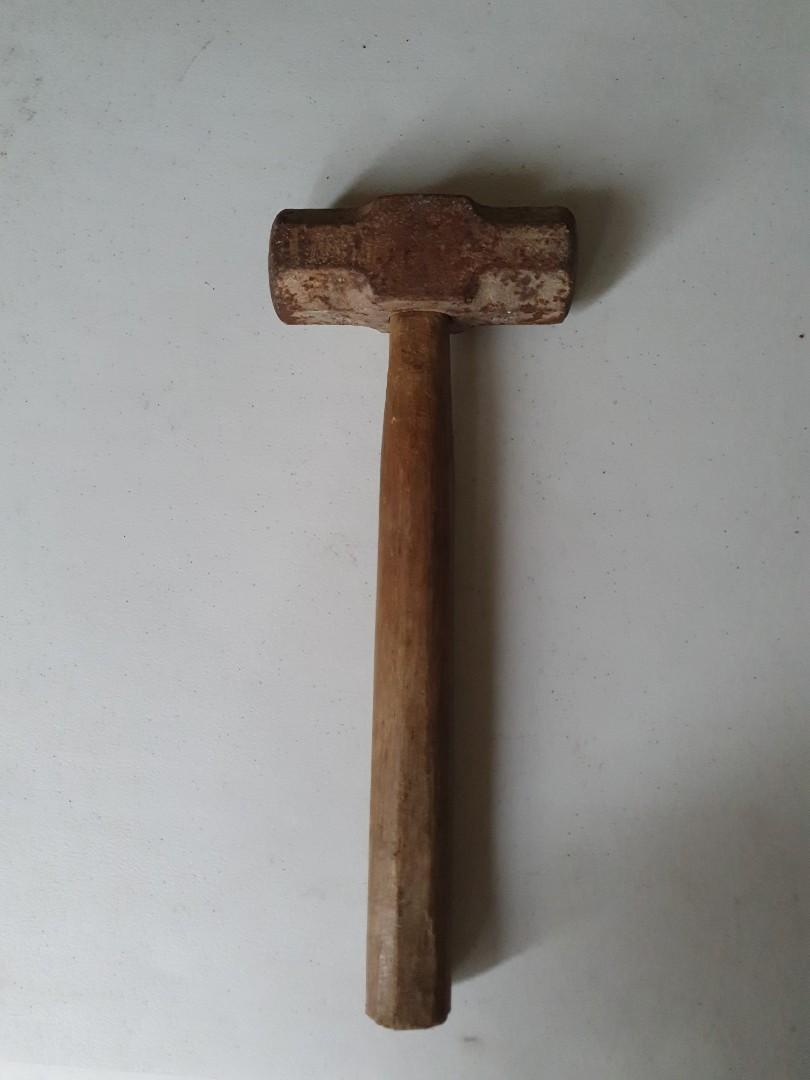 Japanese sledge hammer very heavy wood handle, Commercial & Industrial