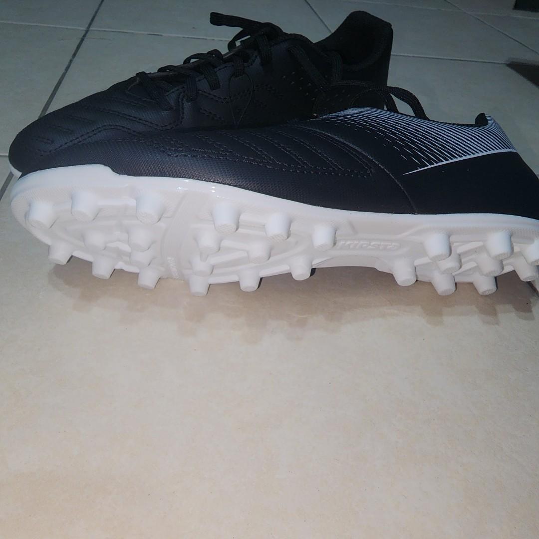 kipsta football boots