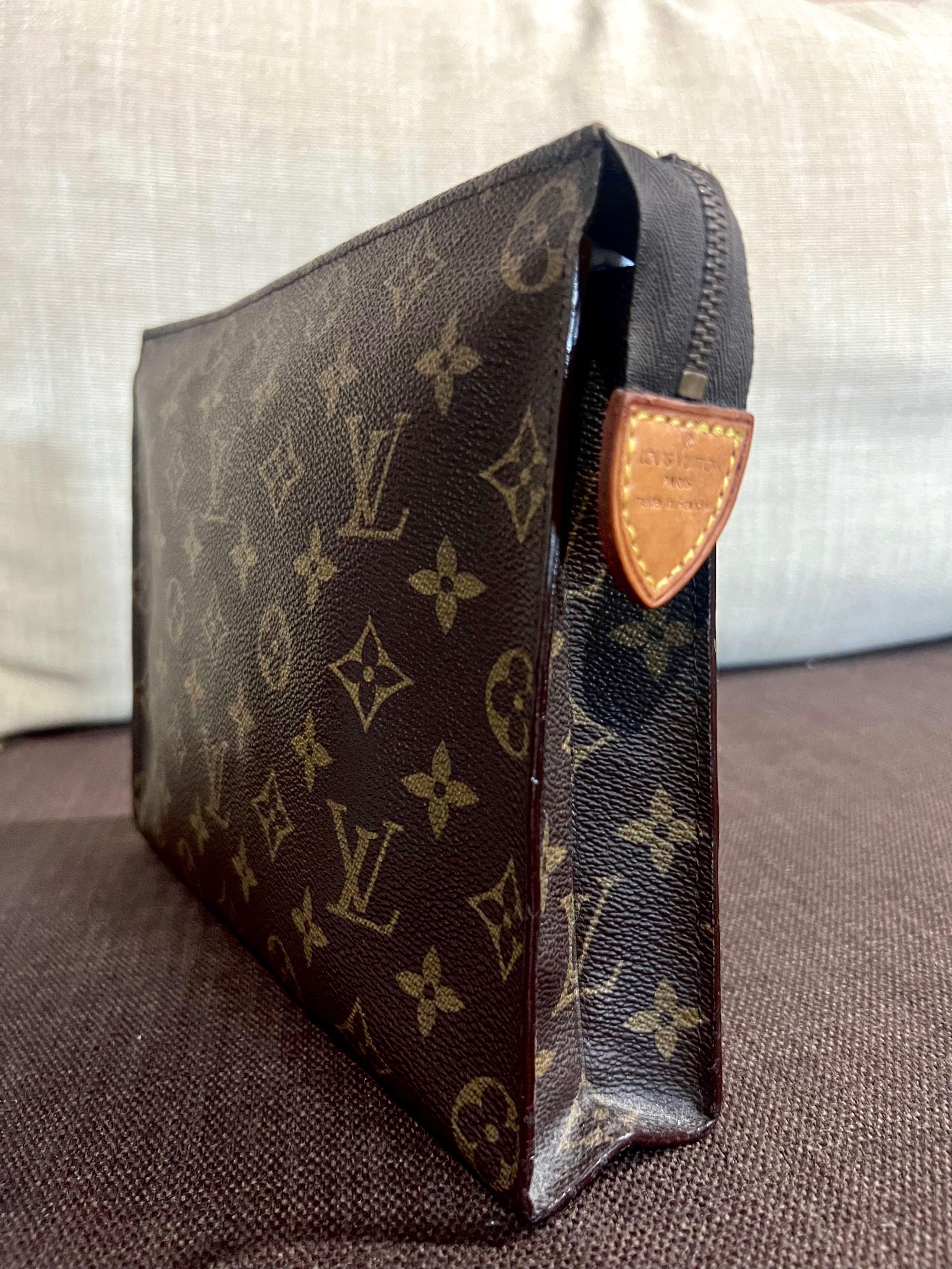LOUIS VUITTON TOILETRY 26 CLUTCH BAG DAMIER EBENE, Luxury, Bags & Wallets  on Carousell