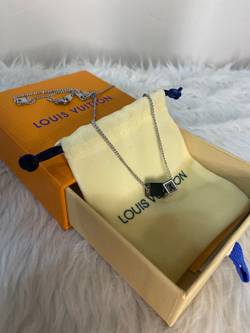 Louis Vuitton Dice Necklace, Men's Fashion, Watches & Accessories, Jewelry  on Carousell