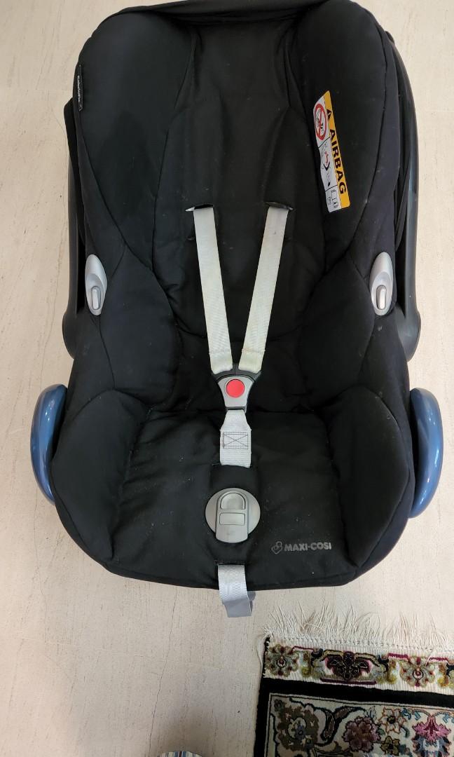 Maxi Cosi Cabriofix with YoYo adaptor, Babies & Kids, Going Out, Car