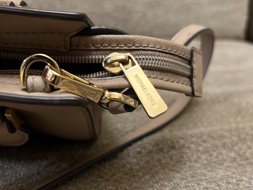 Michael kors selma beige hot sale
