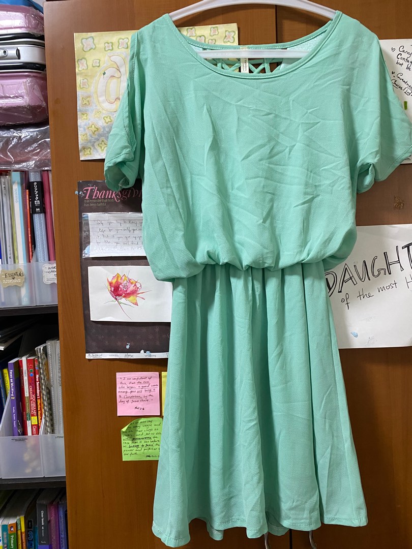 mint green short sleeve dress