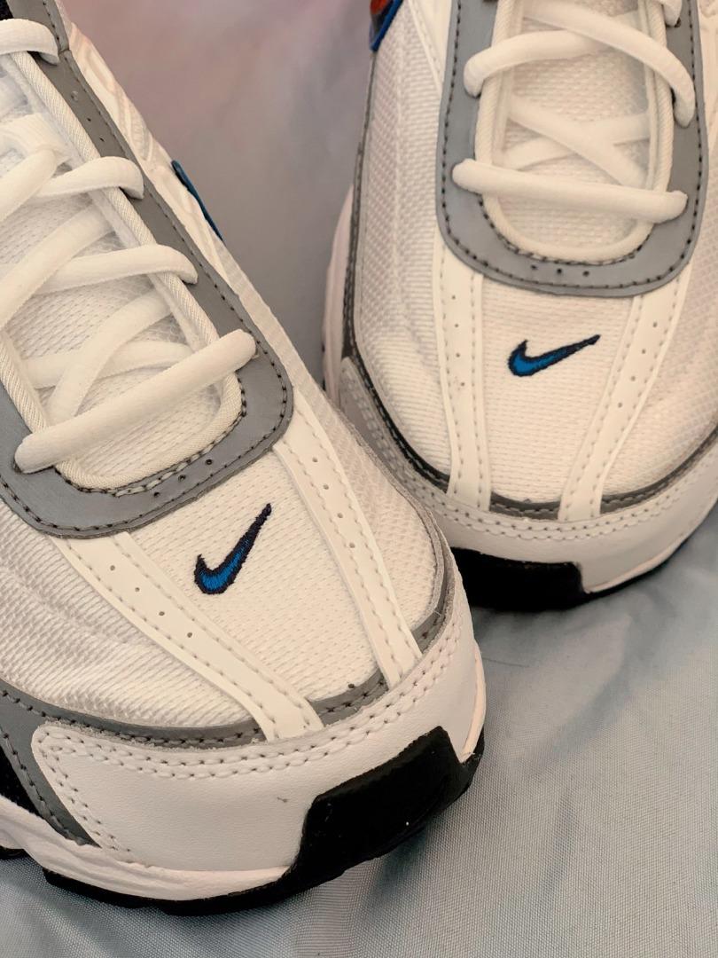 Nike Initiator