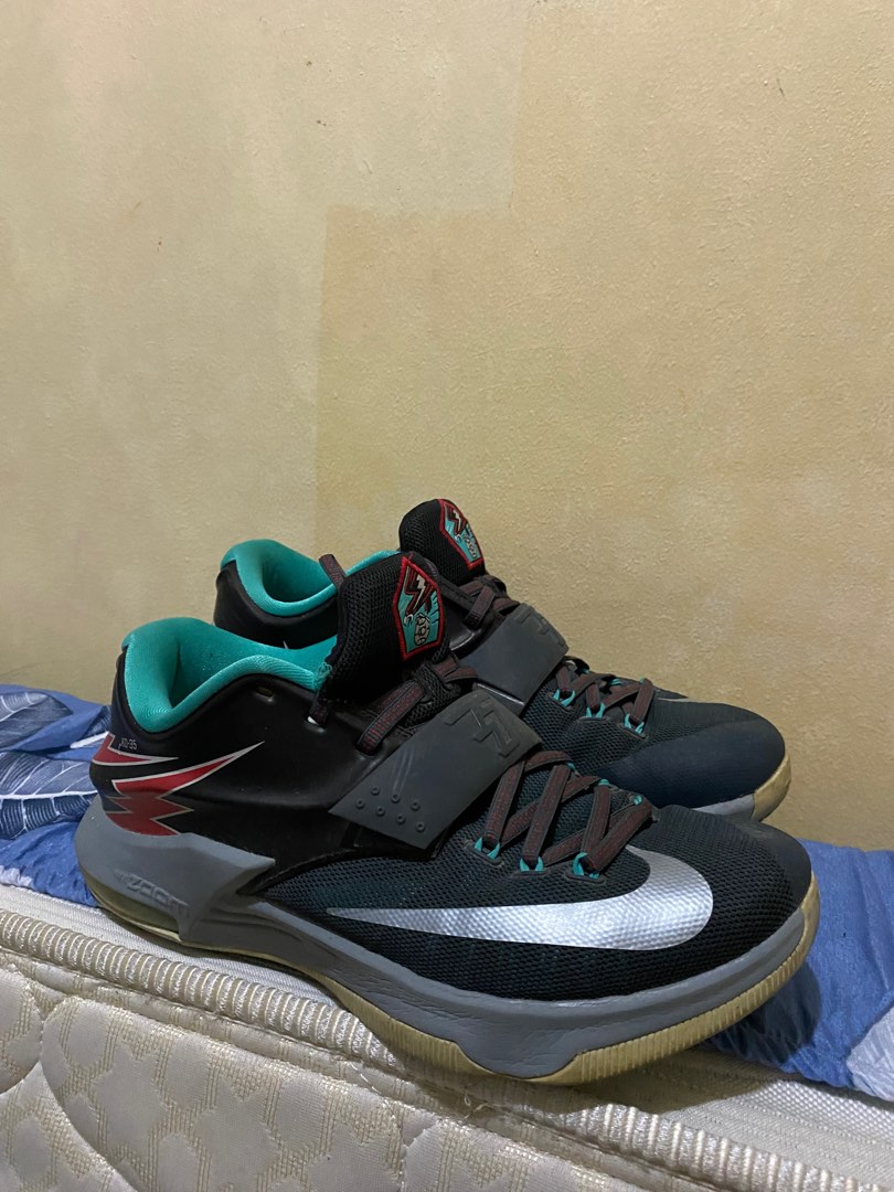 Supervivencia Transformador Contrato Nike Zoom KD 35, Men's Fashion, Footwear, Sneakers on Carousell