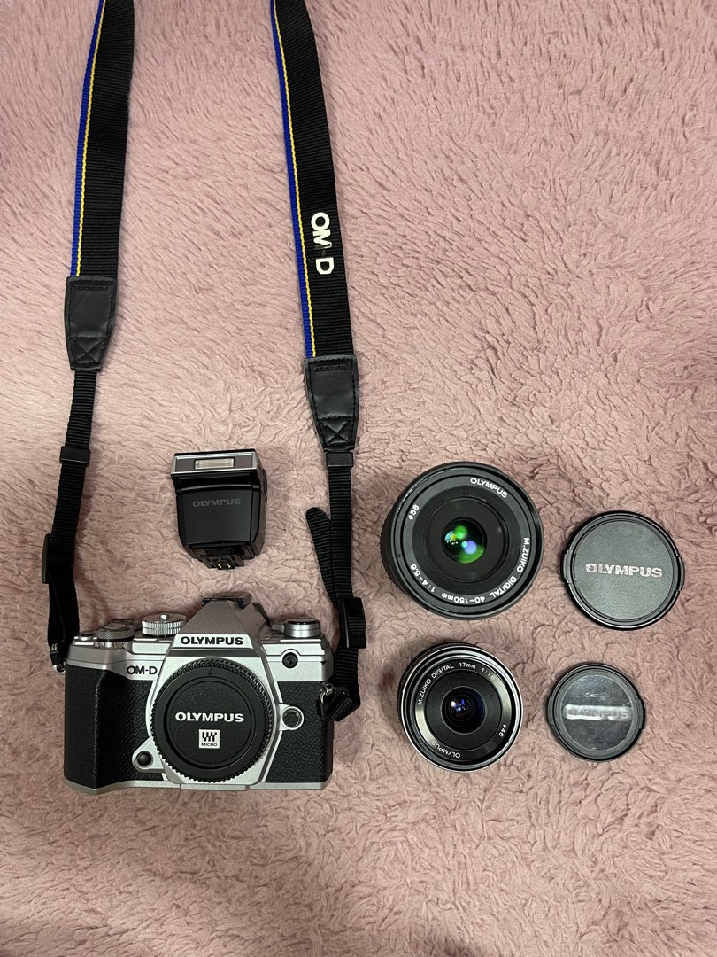 Olympus OMD EM5 Mark III with M.Zuiko 40150mm F45.6 lens and 17mm F1