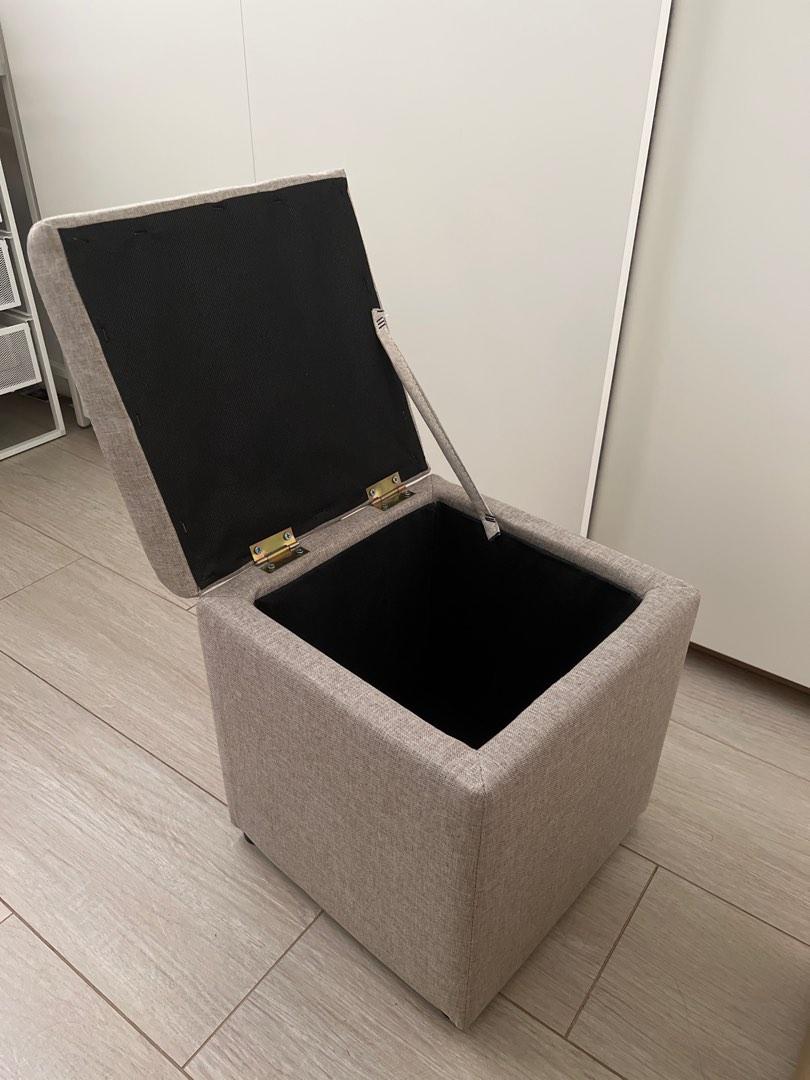 Ottoman Stool （分類：椅子）位於 Hong Kong。 由 vye9797 提交（商品編號 1186671821，圖片 2）。簡介： Ottoman stool which can be opened for storage. Brand new。