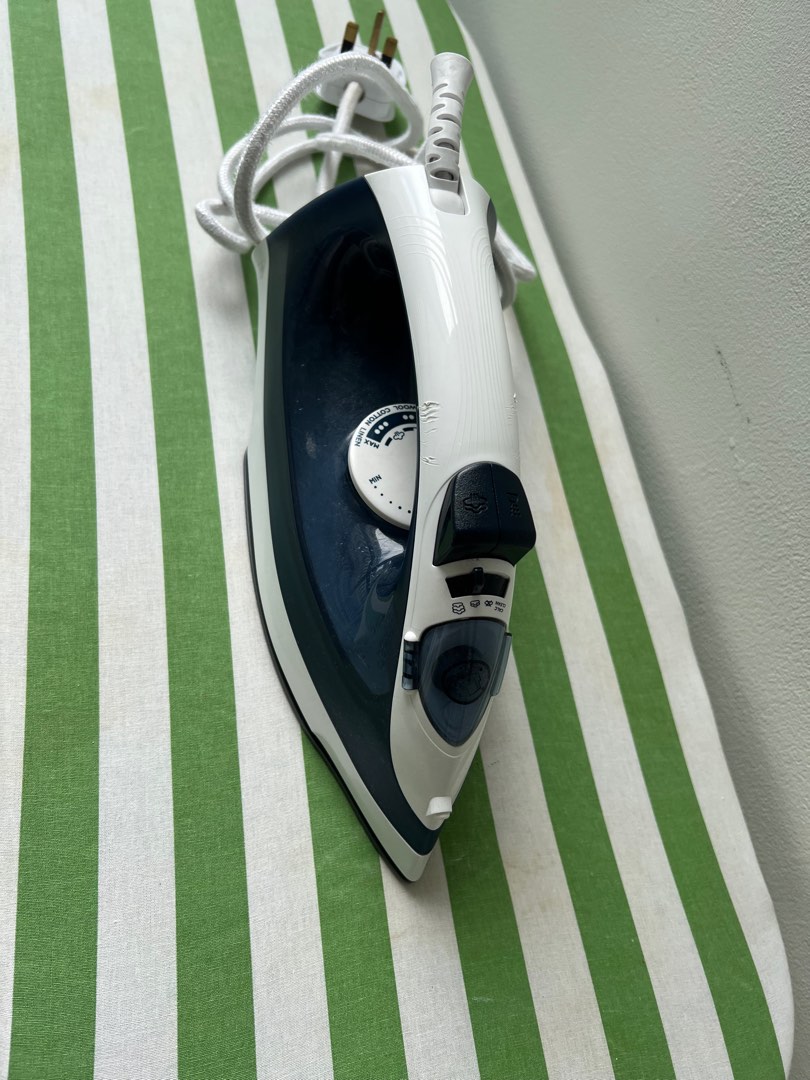 Philips iron and iron boards, TV & Home Appliances, Irons & Steamers on