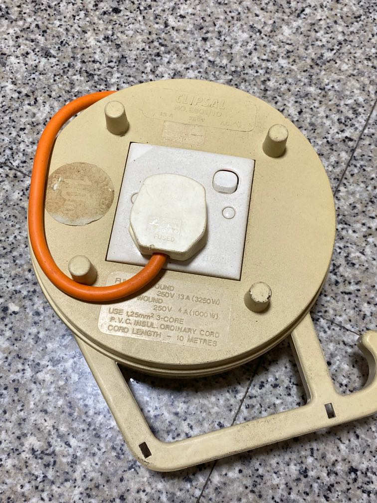 Plugs extensions, Mobile Phones & Gadgets, Mobile & Gadget Accessories