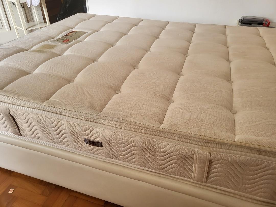 Slumberland brand Queensized mattress, Furniture & Home Living