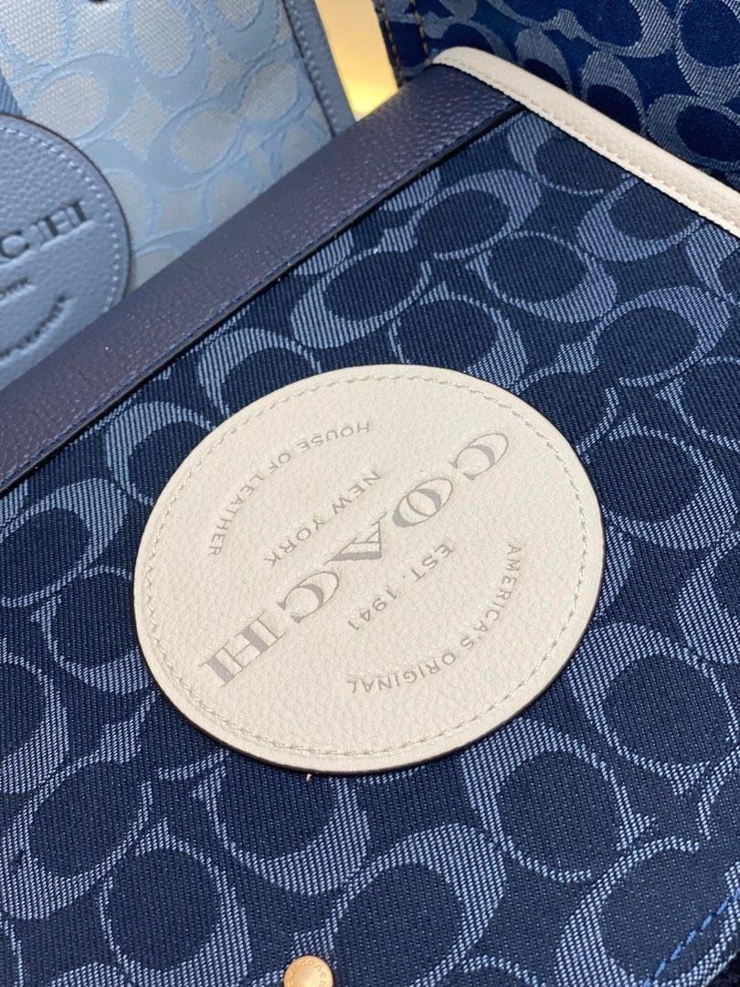(Real shot) Coach Dempsey Tote 22 Denim, Women's Fashion, Bags