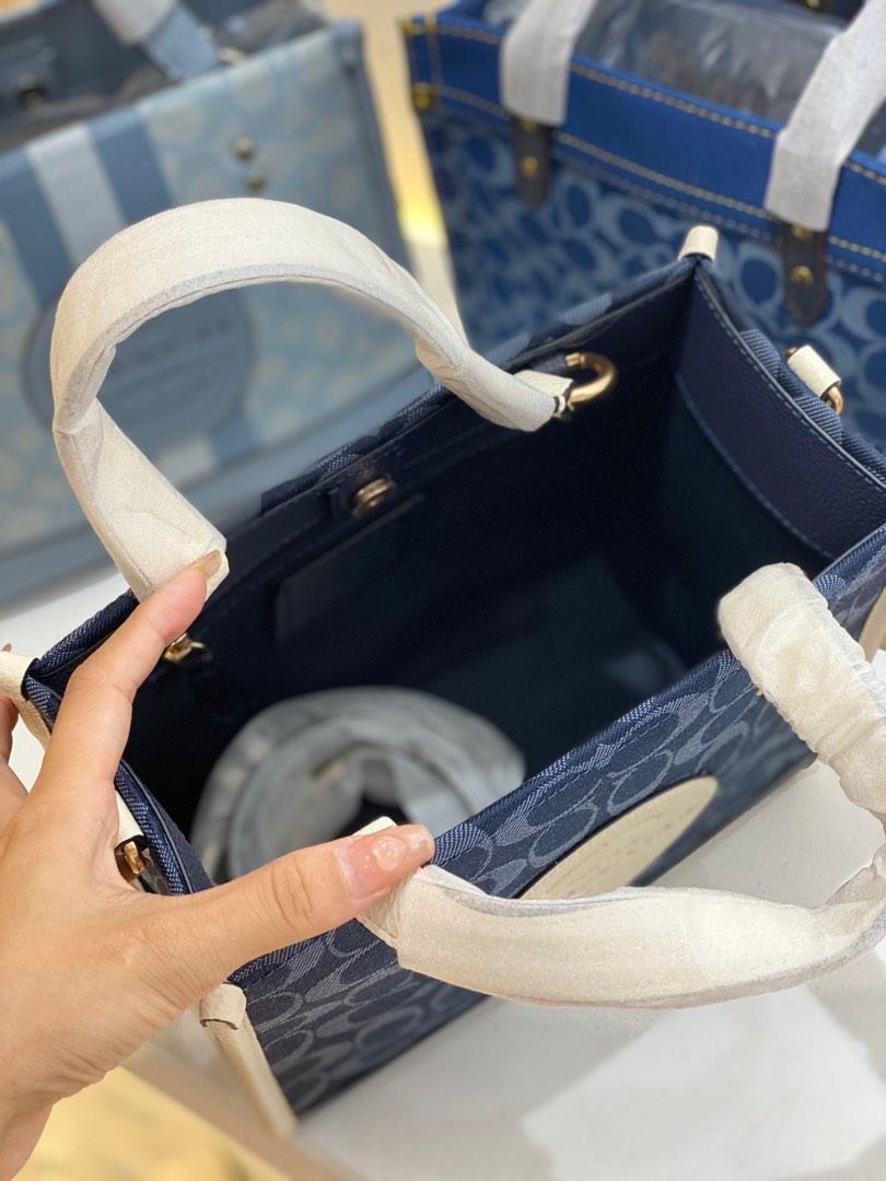 (Real shot) Coach Dempsey Tote 22 Denim, Women's Fashion, Bags