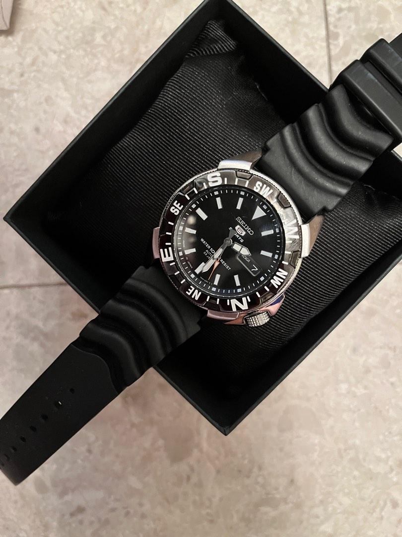 Seiko Automatic Diver Watch MADE IN JAPAN SNZE81J2 with FREE DELIVERY Men's  Watch SNZE81, Luxury, Watches on Carousell