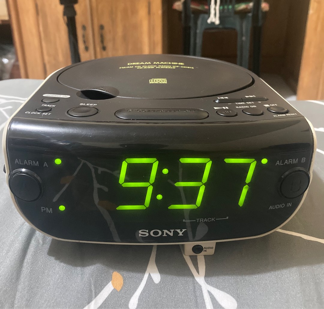 Sony Dream Machine (Clock, CD Player, FM/AM Radio, Speaker), Furniture