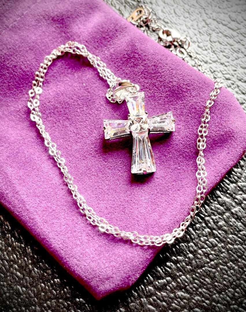 Super Sparkling Elegant Cross Pendent Necklace, Women's Fashion