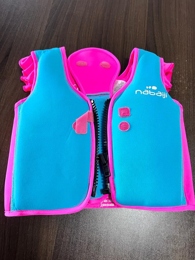 Swimming life jacket, Babies & Kids, Babies & Kids Fashion on Carousell