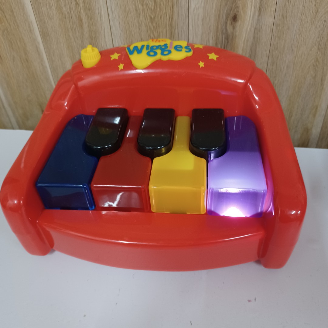 Wiggles play sales along keyboard