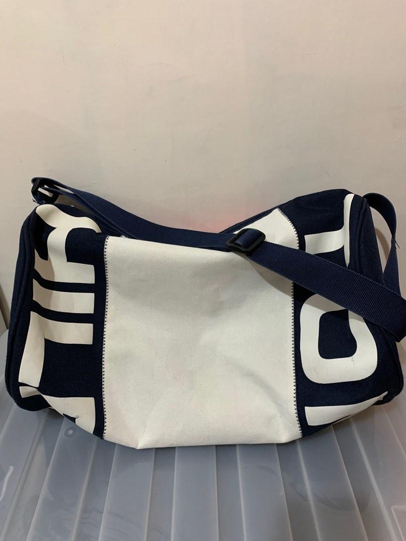 Tommy Hilfiger Gym, Overnight Bag, Women's Fashion, Bags & Wallets