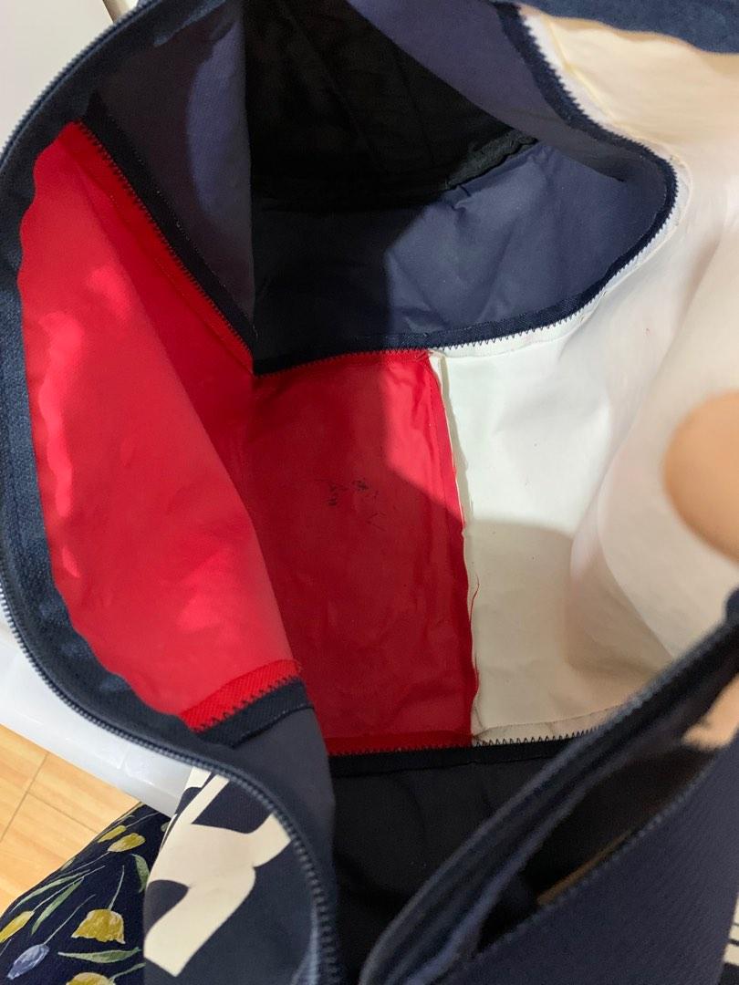 Tommy Hilfiger Gym, Overnight Bag, Women's Fashion, Bags & Wallets