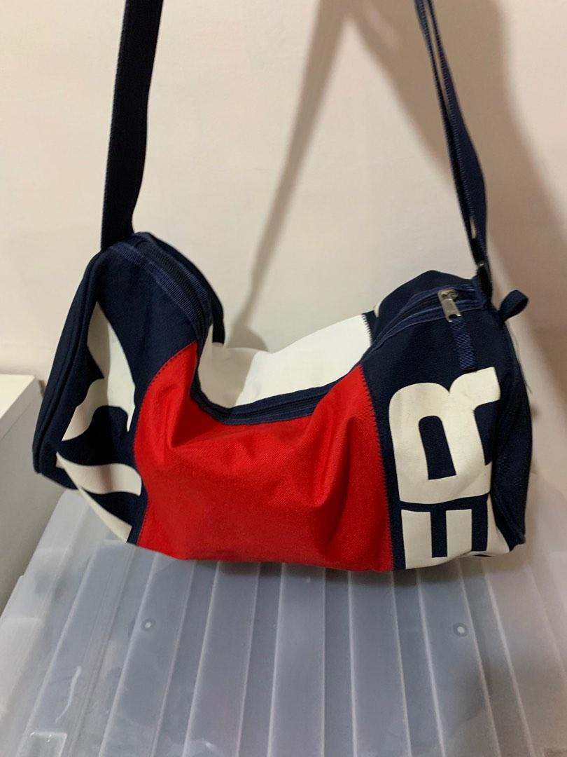 Tommy Hilfiger Gym, Overnight Bag, Women's Fashion, Bags & Wallets