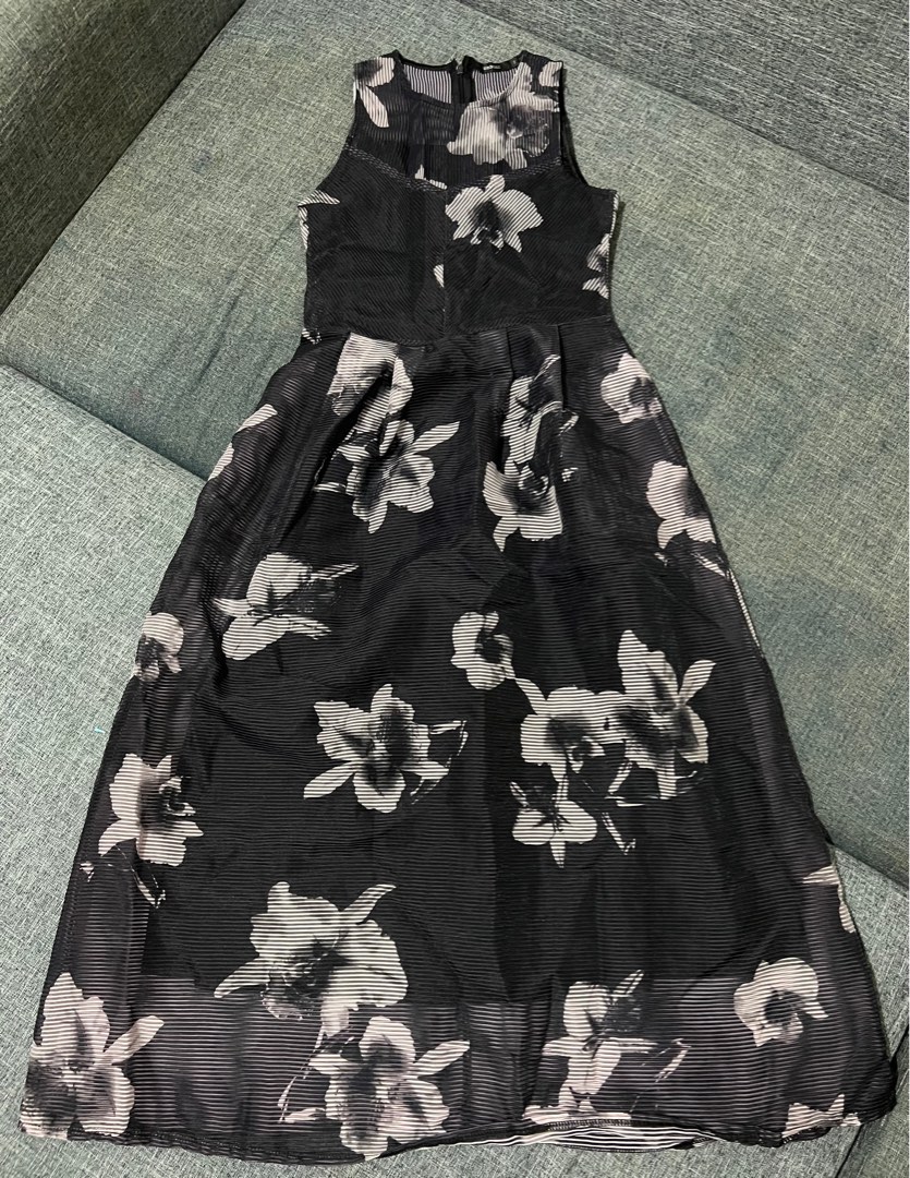 Una Rosa mid length formal dress Women s Fashion Dresses Sets Dresses on Carousell