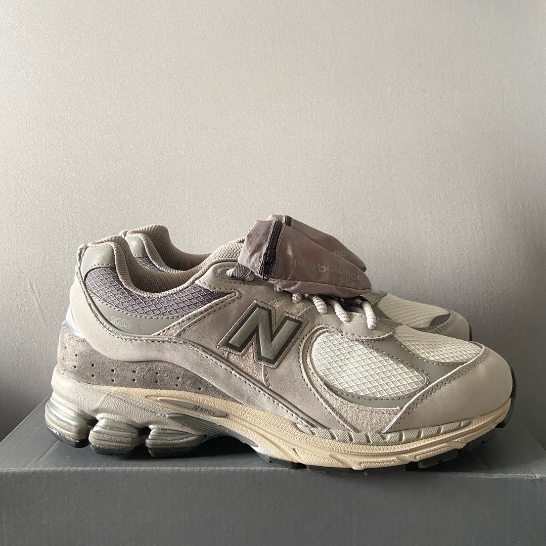 現貨(US8.5) New Balance M 2002 RVC, 男裝, 鞋, 波鞋- Carousell