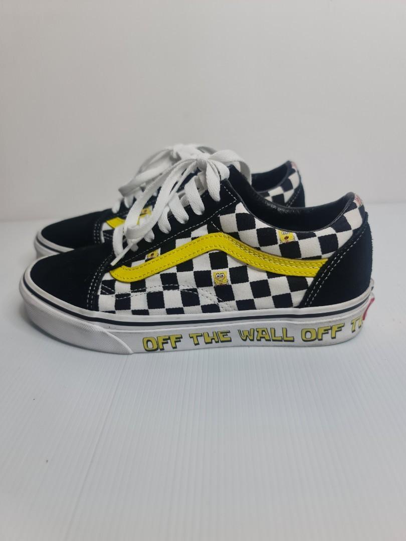 Vans old skool on sale with yellow laces