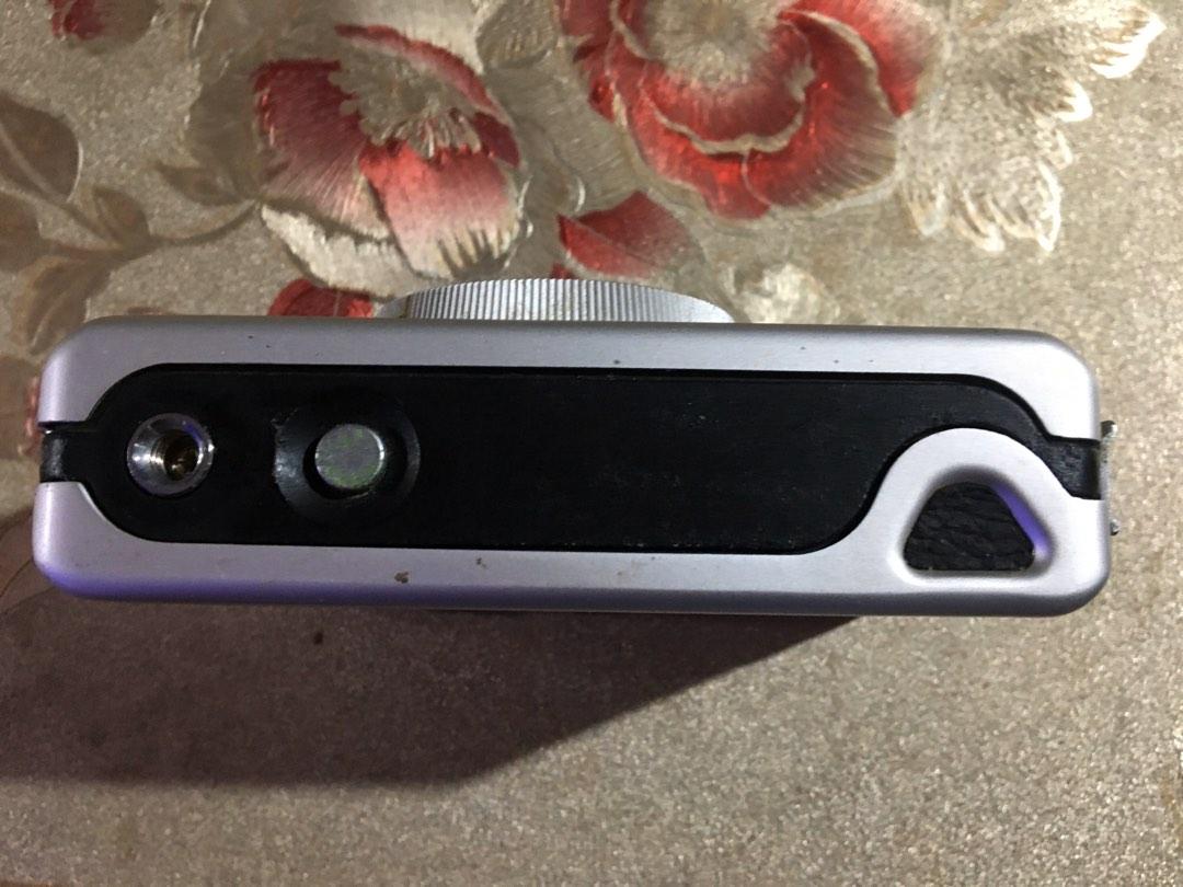 Vintage Canon Demi half frame film camera, Photography, Cameras on