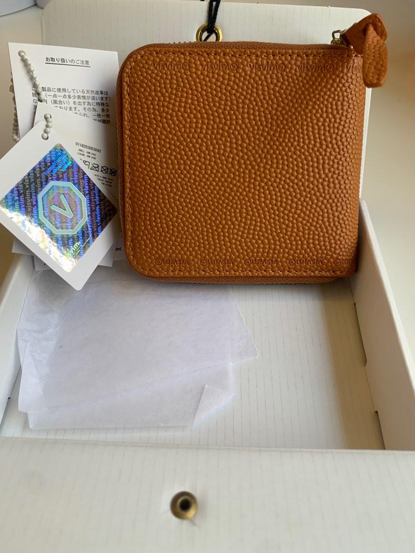 Visvim Sixth Man Bi-Fold Wallet, 名牌, 手袋及銀包- Carousell