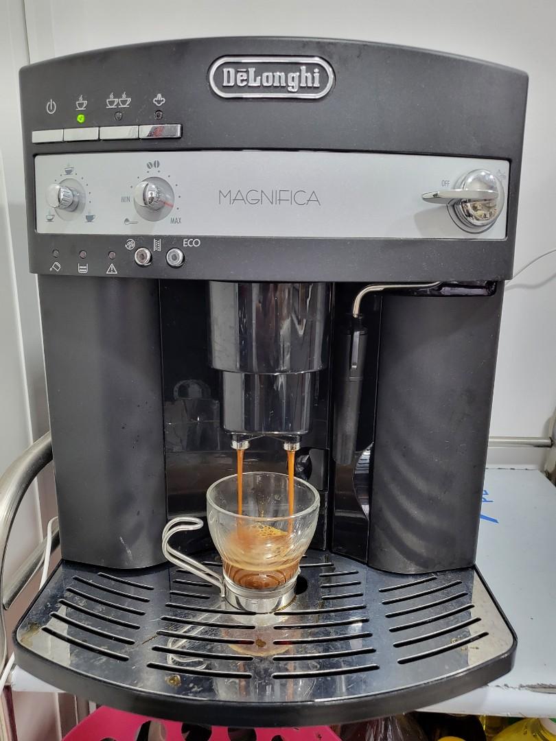 Wts Used Delonghi Magnifica coffee machine espresso, TV & Home