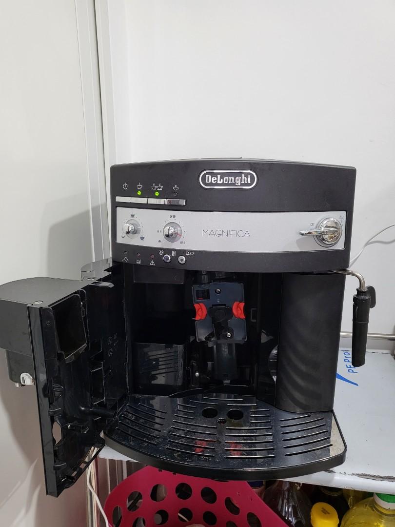 Wts Used Delonghi Magnifica coffee machine espresso, TV & Home