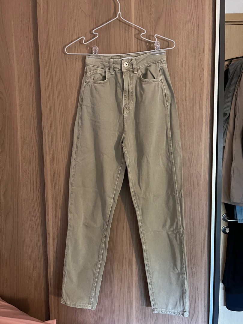 Zara green jeans, Women's Fashion, Bottoms, Jeans & Leggings on Carousell