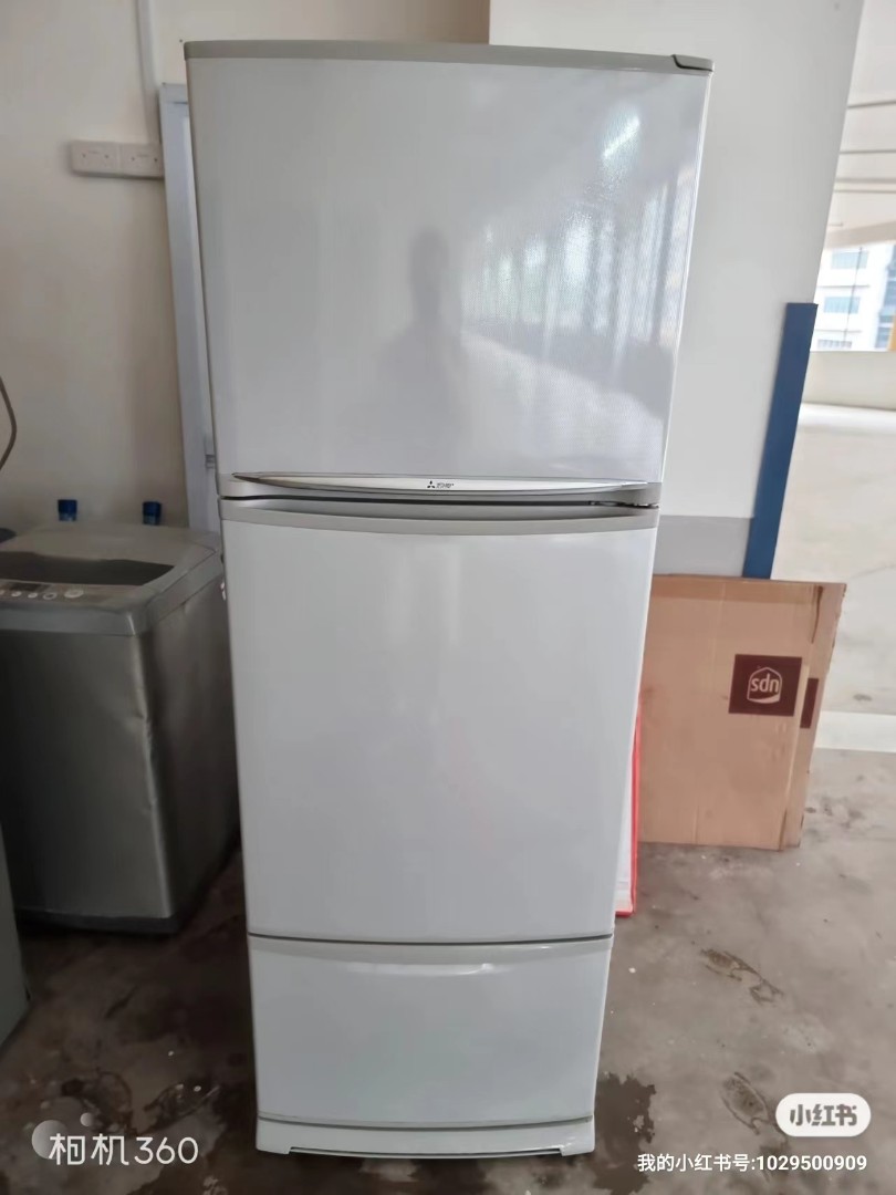 2ND HAND MITSUBISHI REFRIGERATOR, TV & Home Appliances, Kitchen