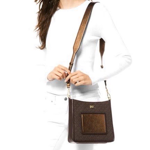 Michael kors gloria 2024 pocket swing pack