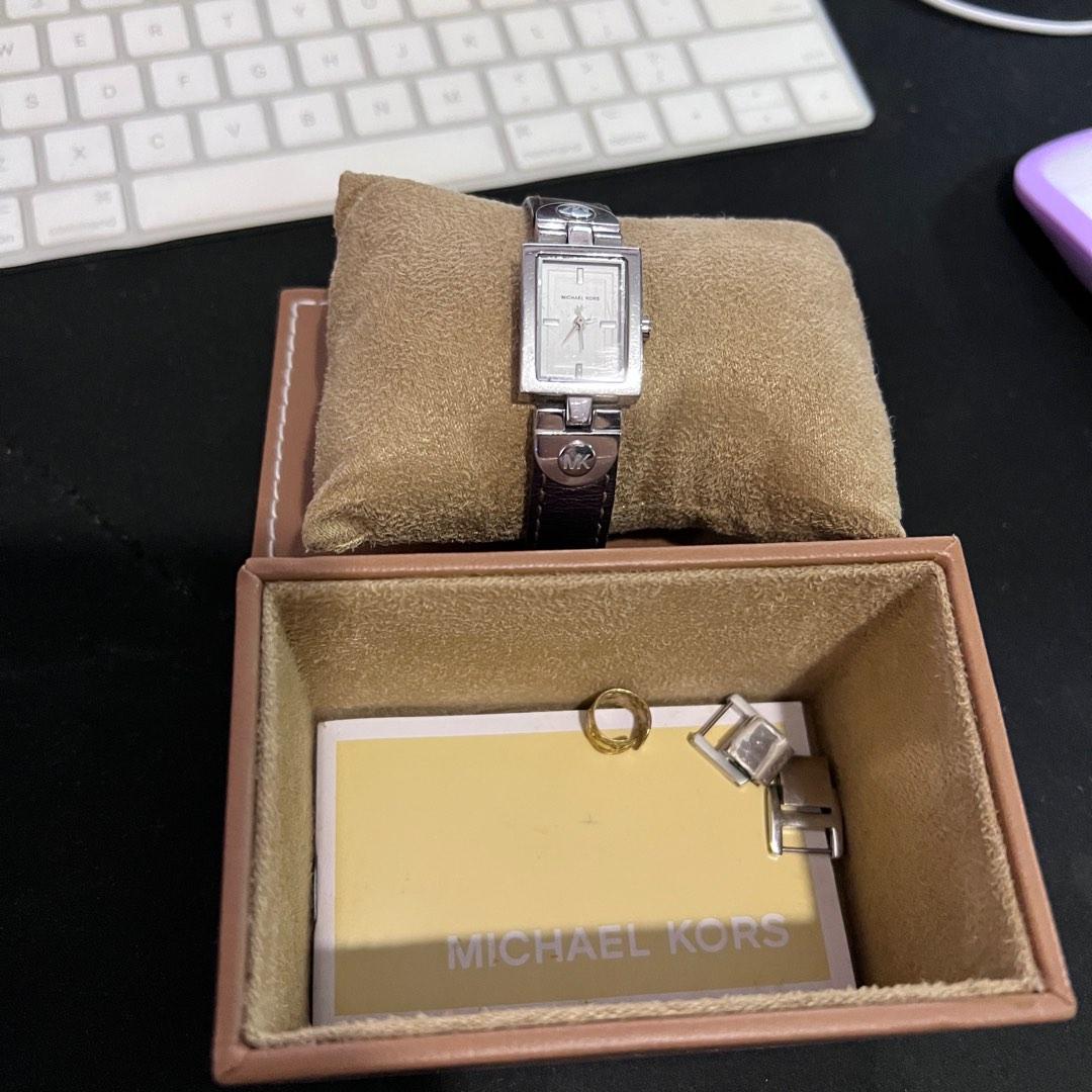 Authentic Michael Kors Watch (Category: Luxury Watches) located in Quezon City. Submitted by lavatopia (Listing ID 1186912158, Image 3). Description: - still in super good condition, just has minor scratches which is usual naman for watches that u use :) - authentic from Canada.