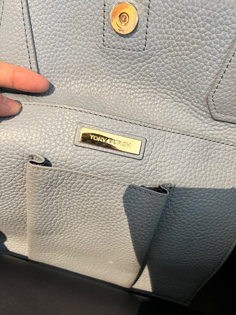Authentic Tory Burch Tote (Category: Luxury Bags & Wallets) located in San Juan City. Submitted by roxanneio (Listing ID 1186915826, Image 3). Description: Tory Burch Perry tote bag Authentic from US With paperbag. Free bag organizer Bought for 12k+ Mode of Payment: Gcash, Unionbank, Tonik Mode of Delivery: Same day booking c/o buyer Mail courier via Gogo Xpress.