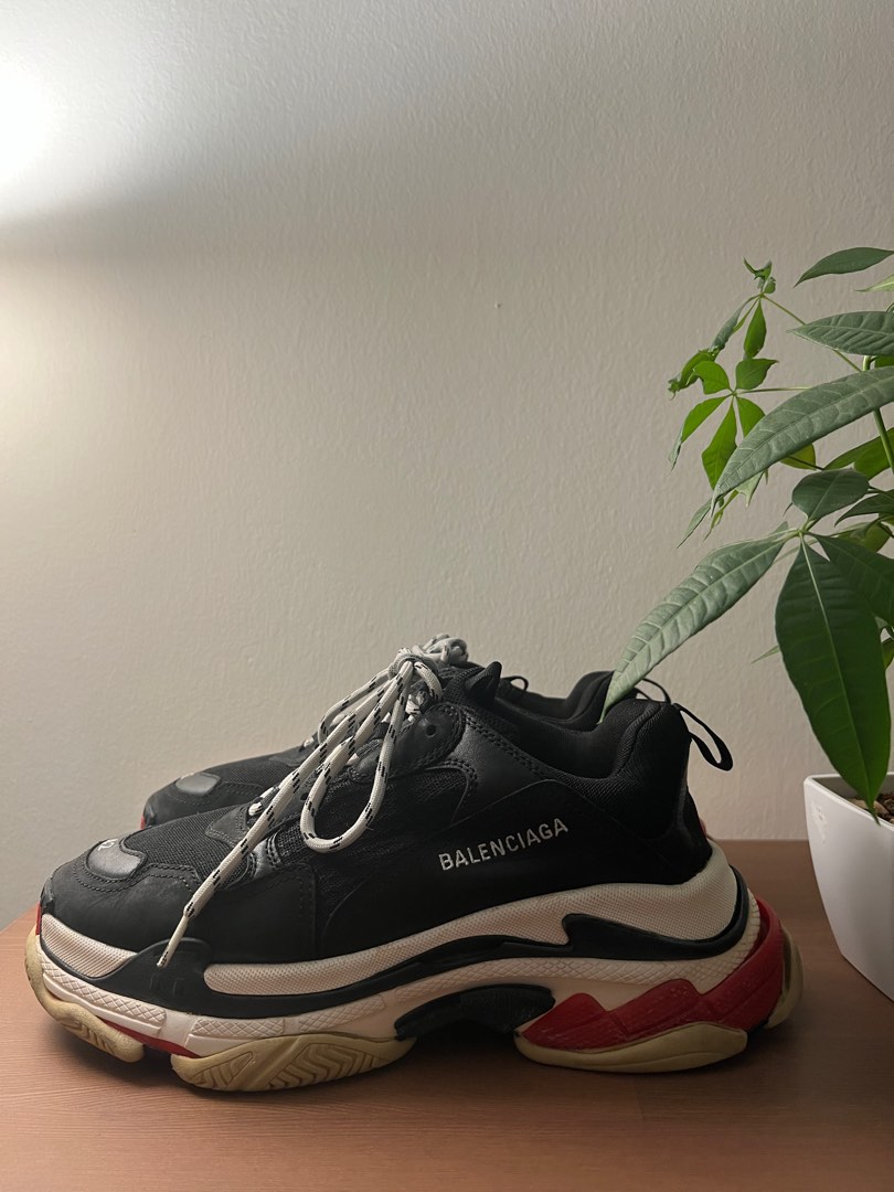 Balenciaga Triple S Bred Men s Fashion Footwear Sneakers on
