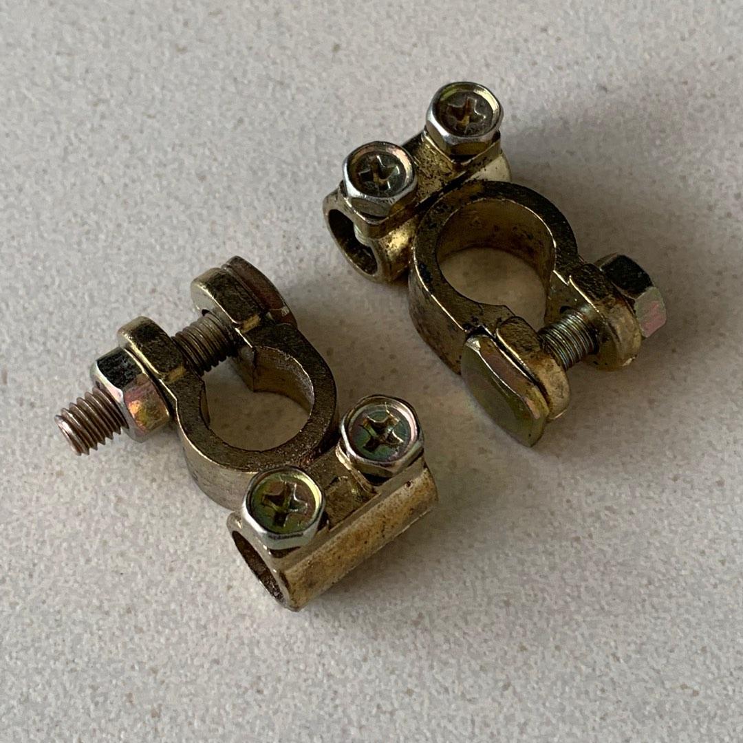 Battery head store