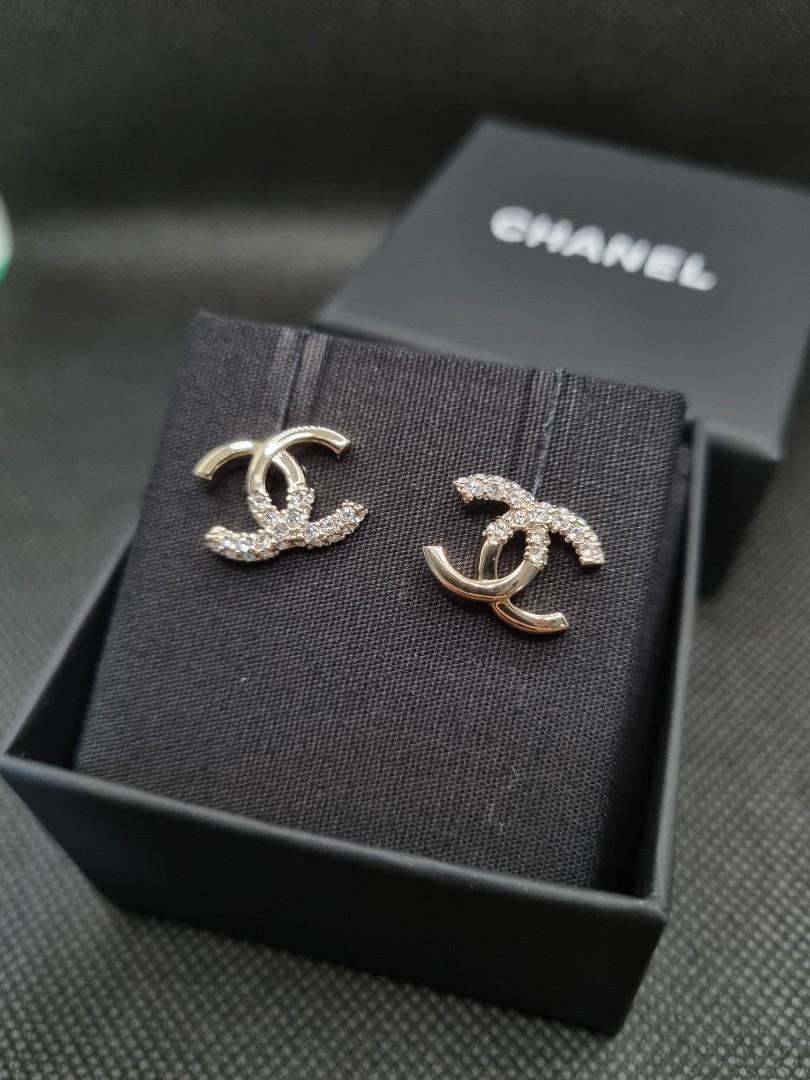 BNIB 22K Chanel Earrings CC Logo Half Diamond Earring